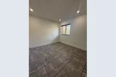 2775 W 61st Pl #202, Hialeah, FL 33016 - Photo 13