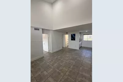 2775 W 61st Pl #202, Hialeah, FL 33016 - Photo 11