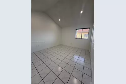 2775 W 61st Pl #202, Hialeah, FL 33016 - Photo 15