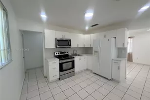 3821 SW 89th Ct, Miami, FL 33165 - Photo 9