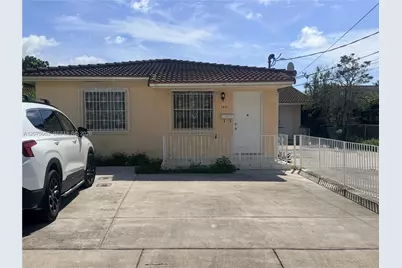 3821 SW 89th Ct #Front, Miami, FL 33165 - Photo 1