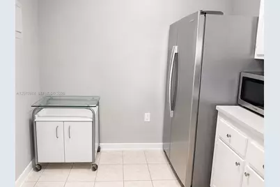 9440 Fontainebleau Blvd #515, Miami, FL 33172 - Photo 5