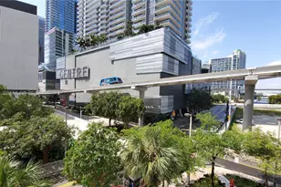 31 SE 6th St, Miami, FL 33131 - Photo 25