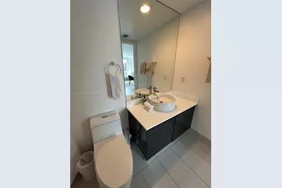 31 SE 6th St #1703, Miami, FL 33131 - Photo 17