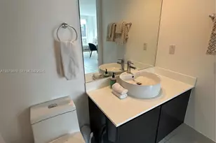 31 SE 6th St, Miami, FL 33131 - Photo 17
