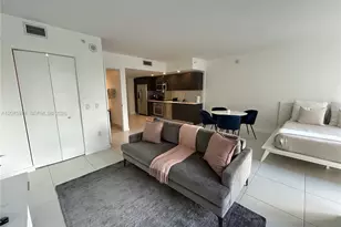 31 SE 6th St, Miami, FL 33131 - Photo 13