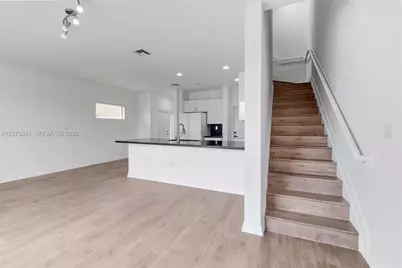 465 NE 194th Ter #465, Miami, FL 33179 - Photo 19