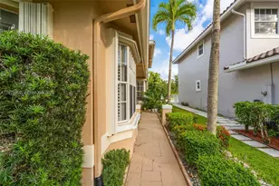 11834 Highland Pl, Coral Springs, FL 33071 - Photo 5