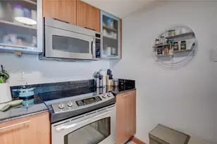 1800 N Bayshore Dr, Miami, FL 33132 - Photo 13