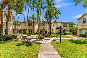 127 NW 108th Ave, Pembroke Pines, FL 33026 - Photo 5