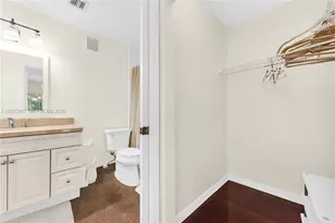 127 NW 108th Ave, Pembroke Pines, FL 33026 - Photo 23