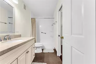 127 NW 108th Ave, Pembroke Pines, FL 33026 - Photo 25