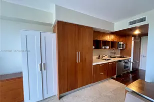 50 Biscayne Blvd, Miami, FL 33132 - Photo 13