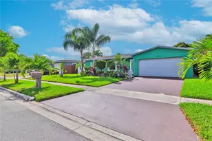 257 NW 79th Ave, Margate, FL 33063 - Photo 5