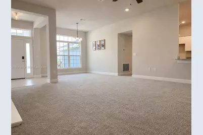 8308 Amalfi Cir, Fort Pierce, FL 34951 - Photo 5