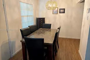13155 SW 7th Ct, Pembroke Pines, FL 33027 - Photo 5