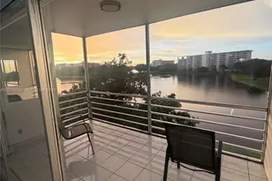2751 N Palm Aire Dr, Pompano Beach, FL 33069 - Photo 15