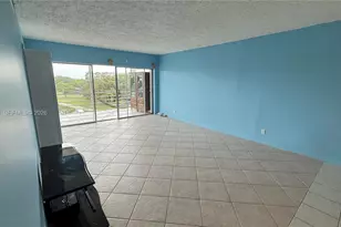 2751 N Palm Aire Dr, Pompano Beach, FL 33069 - Photo 9