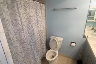 2751 N Palm Aire Dr, Pompano Beach, FL 33069 - Photo 9