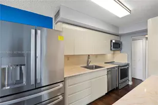 301 174th St, Sunny Isles Beach, FL 33160 - Photo 9
