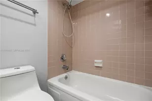 301 174th St, Sunny Isles Beach, FL 33160 - Photo 27
