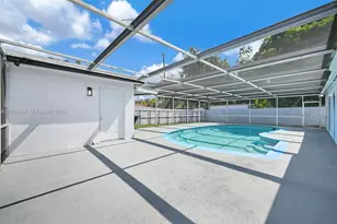 721 Atlantic Ave, Opa-Locka, FL 33054 - Photo 13