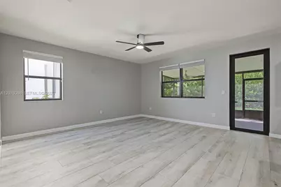 633 SE 35th Ter, Homestead, FL 33033 - Photo 9