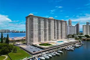250 174th St, Sunny Isles Beach, FL 33160 - Photo 27