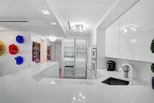 1717 N Bayshore Dr, Miami, FL 33132 - Photo 23