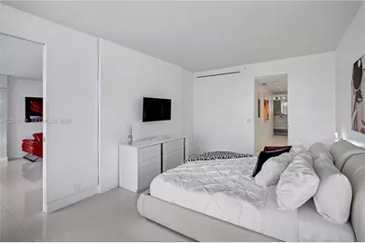 1717 N Bayshore Dr #A-4242, Miami, FL 33132 - Photo 13
