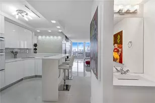1717 N Bayshore Dr, Miami, FL 33132 - Photo 17