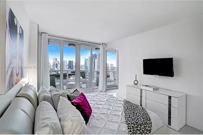 1717 N Bayshore Dr #A-4242, Miami, FL 33132 - Photo 9