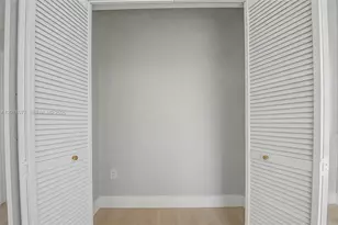 694 NE 76th St, Miami, FL 33138 - Photo 13
