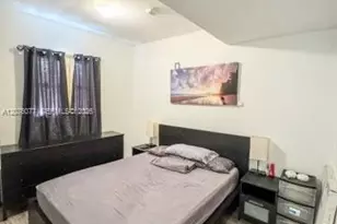 810 7th St, Miami Beach, FL 33139 - Photo 9