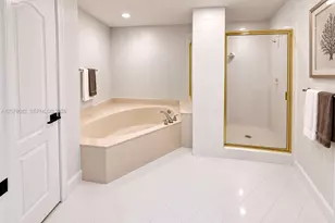 10750 NW 66th St, Doral, FL 33178 - Photo 3