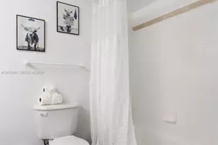 1200 Brickell Bay Dr, Miami, FL 33131 - Photo 17