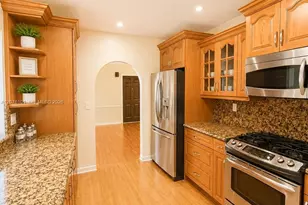 1030 NE 107th St, Miami Shores, FL 33161 - Photo 13