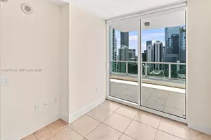 41 SE 5th St, Miami, FL 33131 - Photo 15
