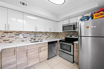 9400 Live Oak Pl #305, Davie, FL 33324 - Photo 5