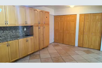 7829 Embassy Blvd, Miramar, FL 33023 - Photo 5