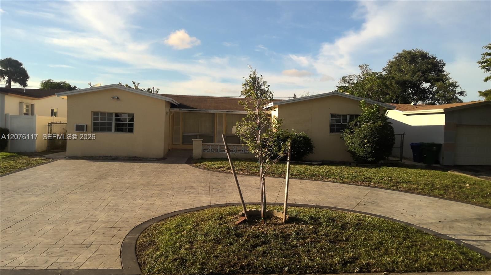 7829 Embassy Blvd - 7829 Embassy Blvd, Miramar, FL 33023 Luxury Property | Jose Angel Pina