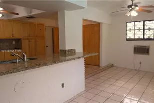 7829 Embassy Blvd, Miramar, FL 33023 - Photo 9