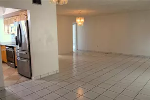 7829 Embassy Blvd, Miramar, FL 33023 - Photo 11