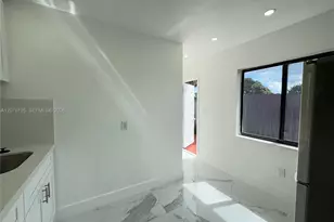 10330 SW 35th Terrace, Miami, FL 33165 - Photo 9