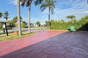 10330 SW 35th Terrace, Miami, FL 33165 - Photo 5