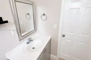 13215 NE 6th Ave, North Miami, FL 33161 - Photo 13