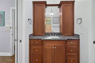 2725 Hunter Rd, Weston, FL 33331 - Photo 21