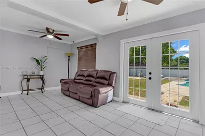 3030 NW 90th St, Miami, FL 33147 - Photo 13