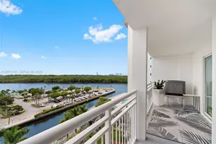 400 Kings Point Dr, Sunny Isles Beach, FL 33160 - Photo 37