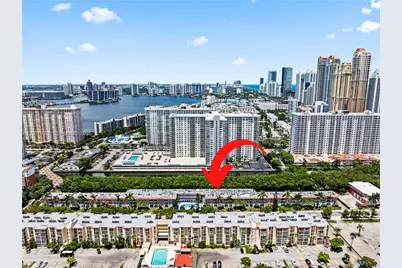 251 172nd St #321, Sunny Isles Beach, FL 33160 - Photo 3
